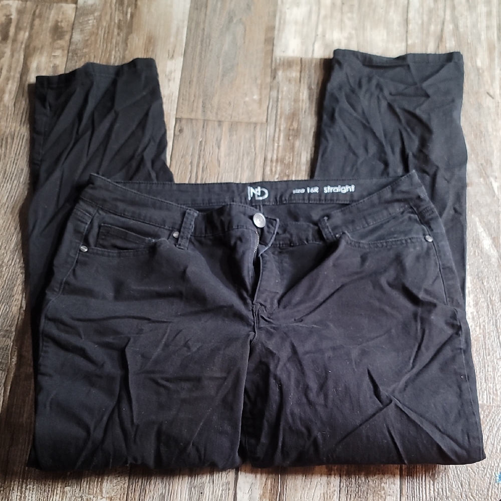 New Directions Black Straight Leg Jeans